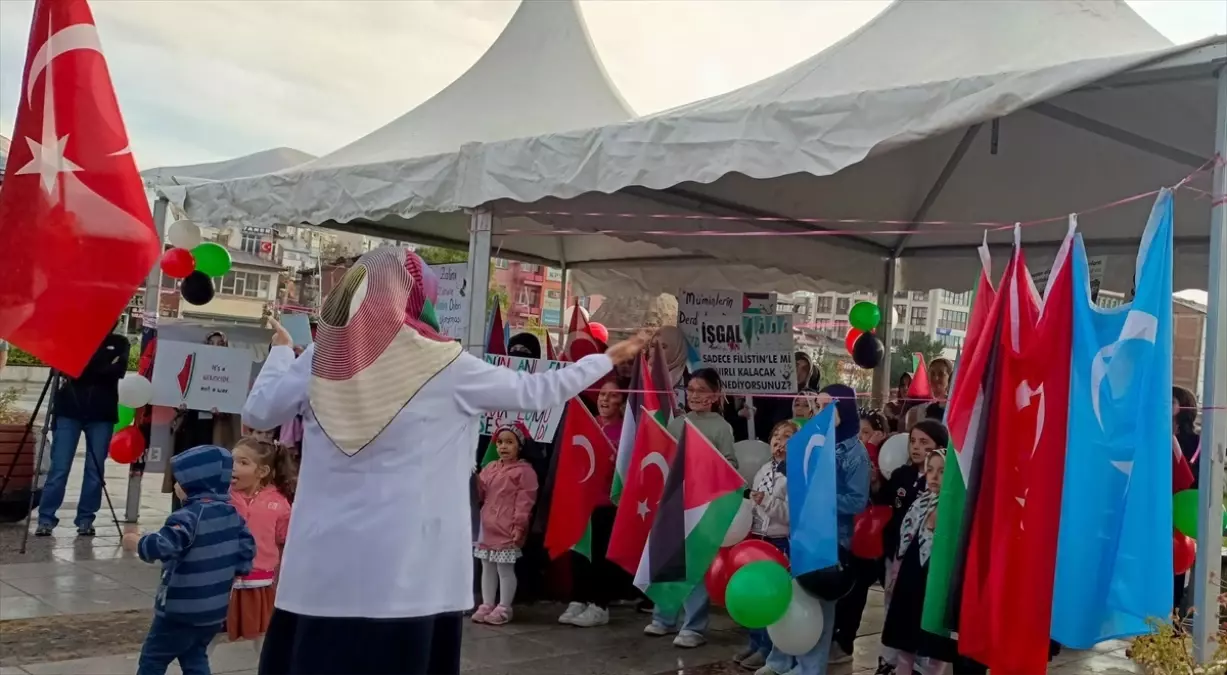 Erzurum’da Sağlıkçılardan Gazze Protestosu