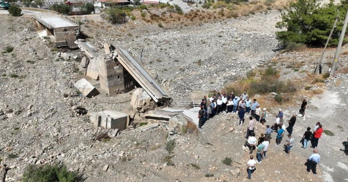 Zeytinli Çayı’nda sel felaketinde yıkılan köprü için imza topladılar