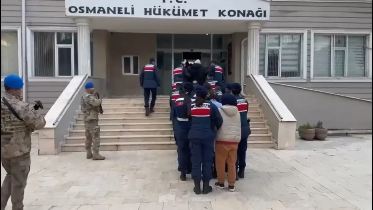 Sosyal Medyadan Dolandırıcılık Operasyonu: 19 Gözaltı