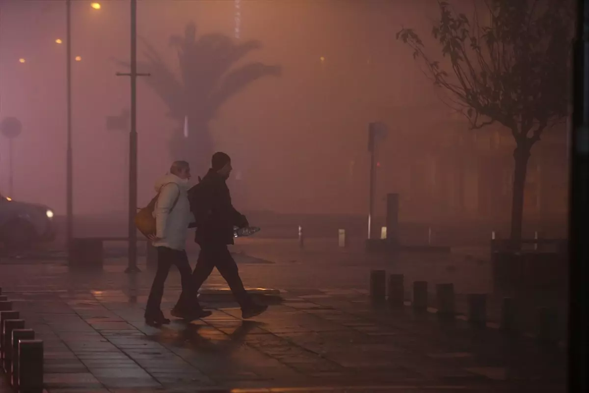 Çanakkale Boğazı’nda Sis, Gemi Trafiği Durduruldu